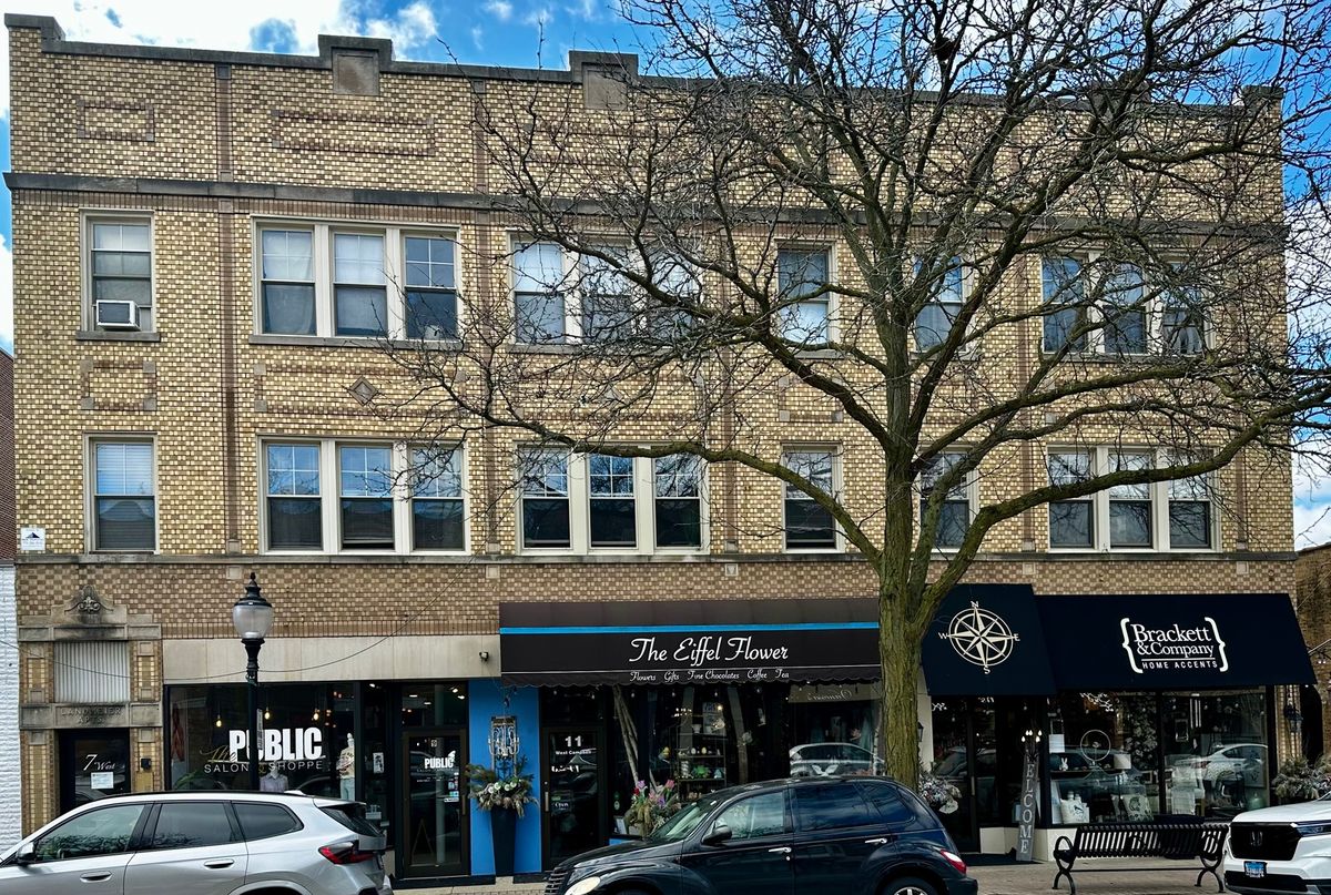 7 Campbell Street, Arlington Heights, IL 60005