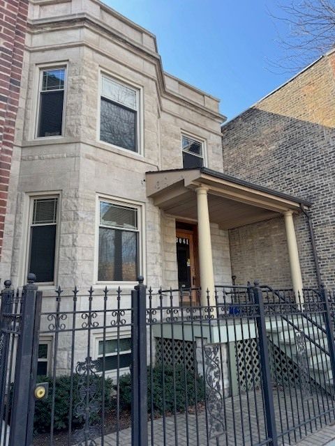 3041 W Fullerton Avenue — Chicago, IL 60647
