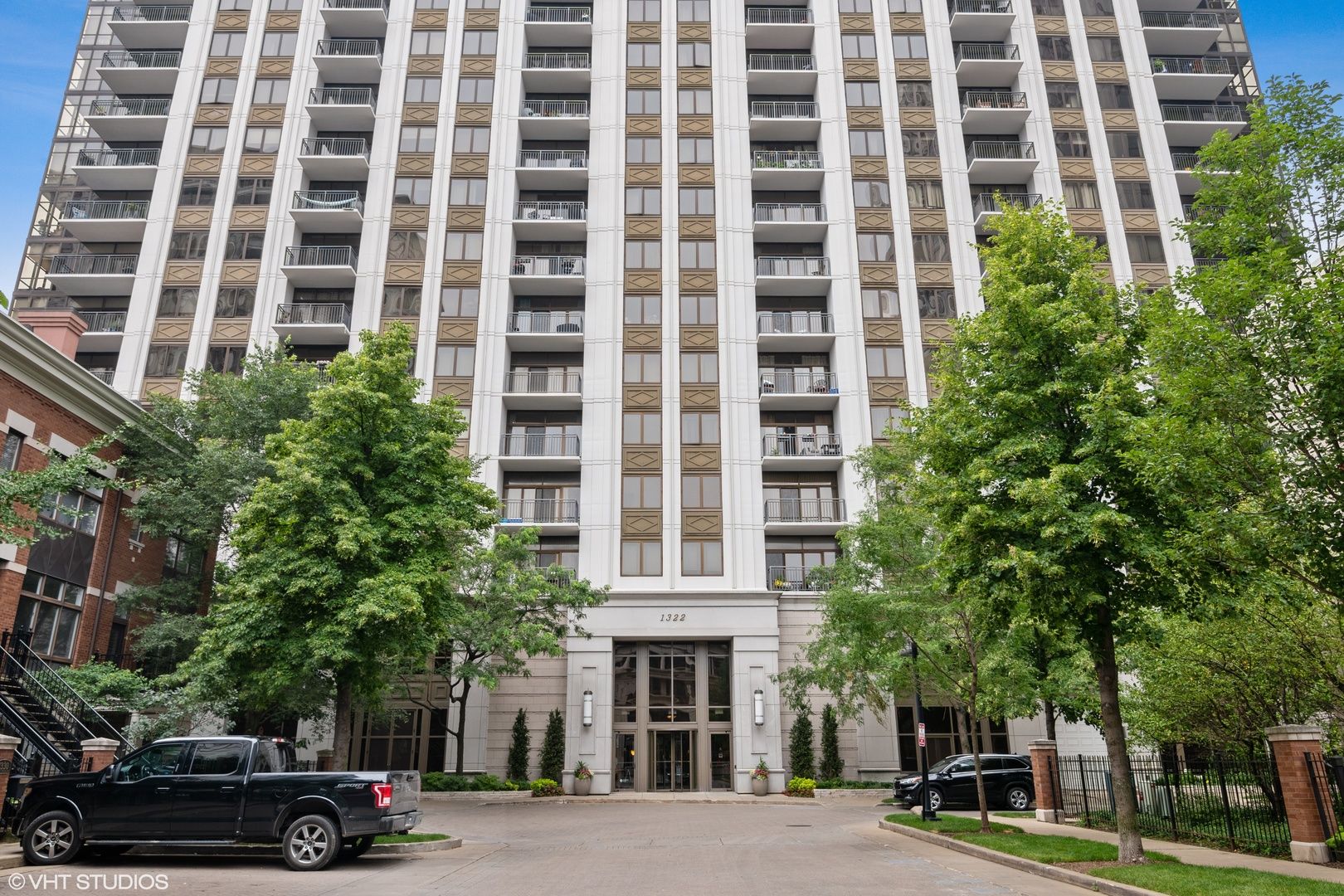 1322 S PRAIRIE Avenue #405 — Chicago, IL 60605