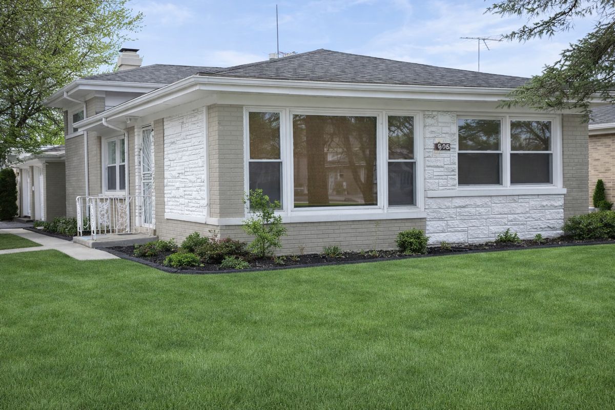 1396 Buffalo Avenue, Calumet City, IL 60409