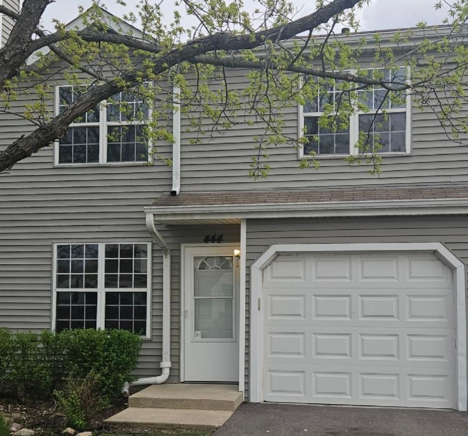 444 MEADOW HILL Lane — Round Lake Beach, IL 60073