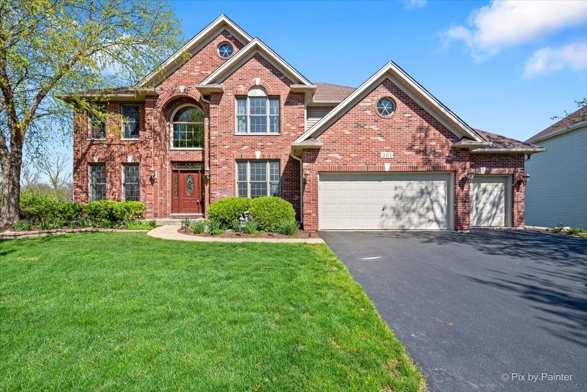 261 Johnson Woods Drive, Batavia, IL 60510