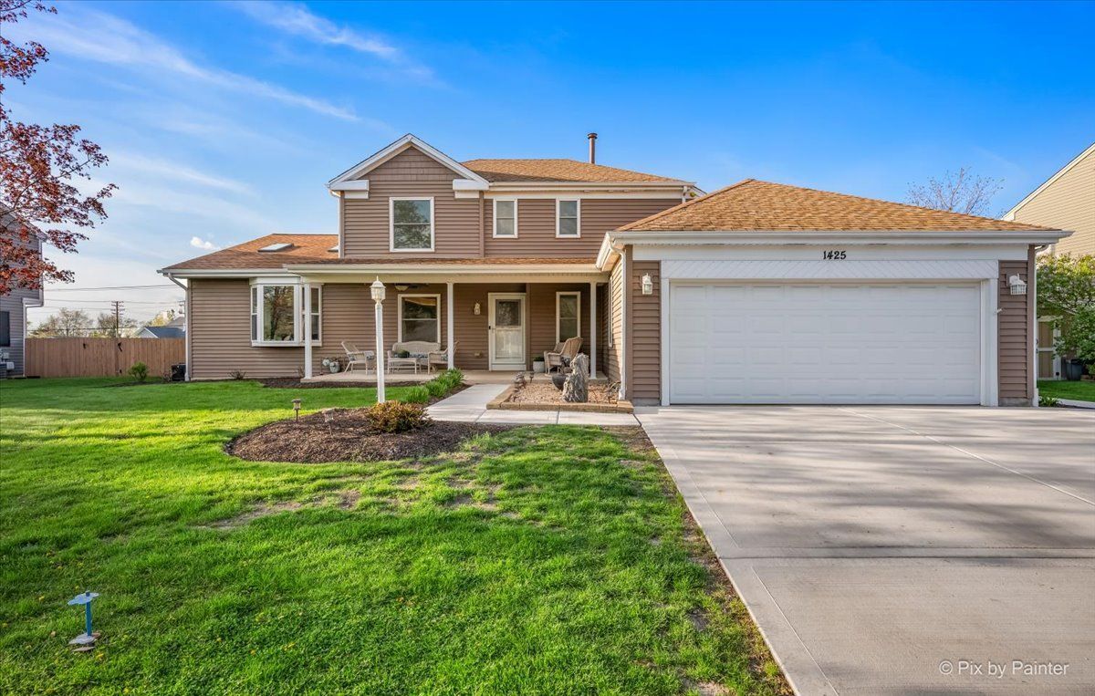 1425 Iris Avenue, Carol Stream, IL 60188