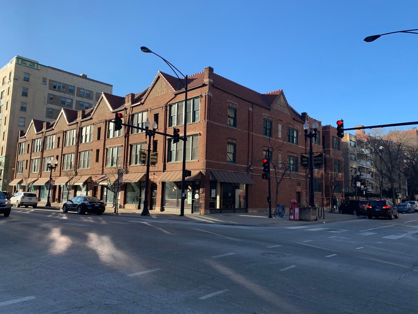 1048 W Bryn Mawr Avenue #2 — Chicago, IL 60660