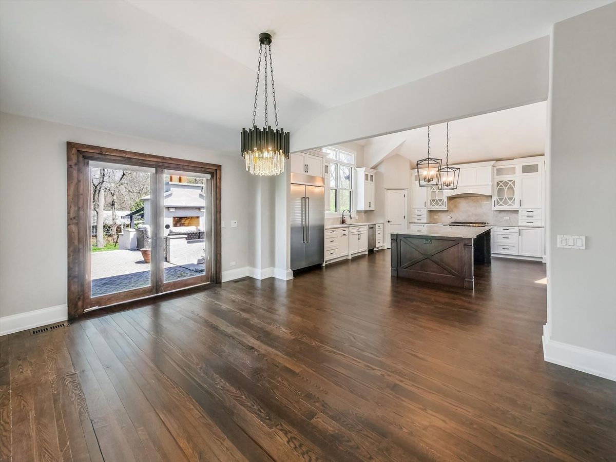 2038 CAMPHILL Circle, Inverness, IL 60067