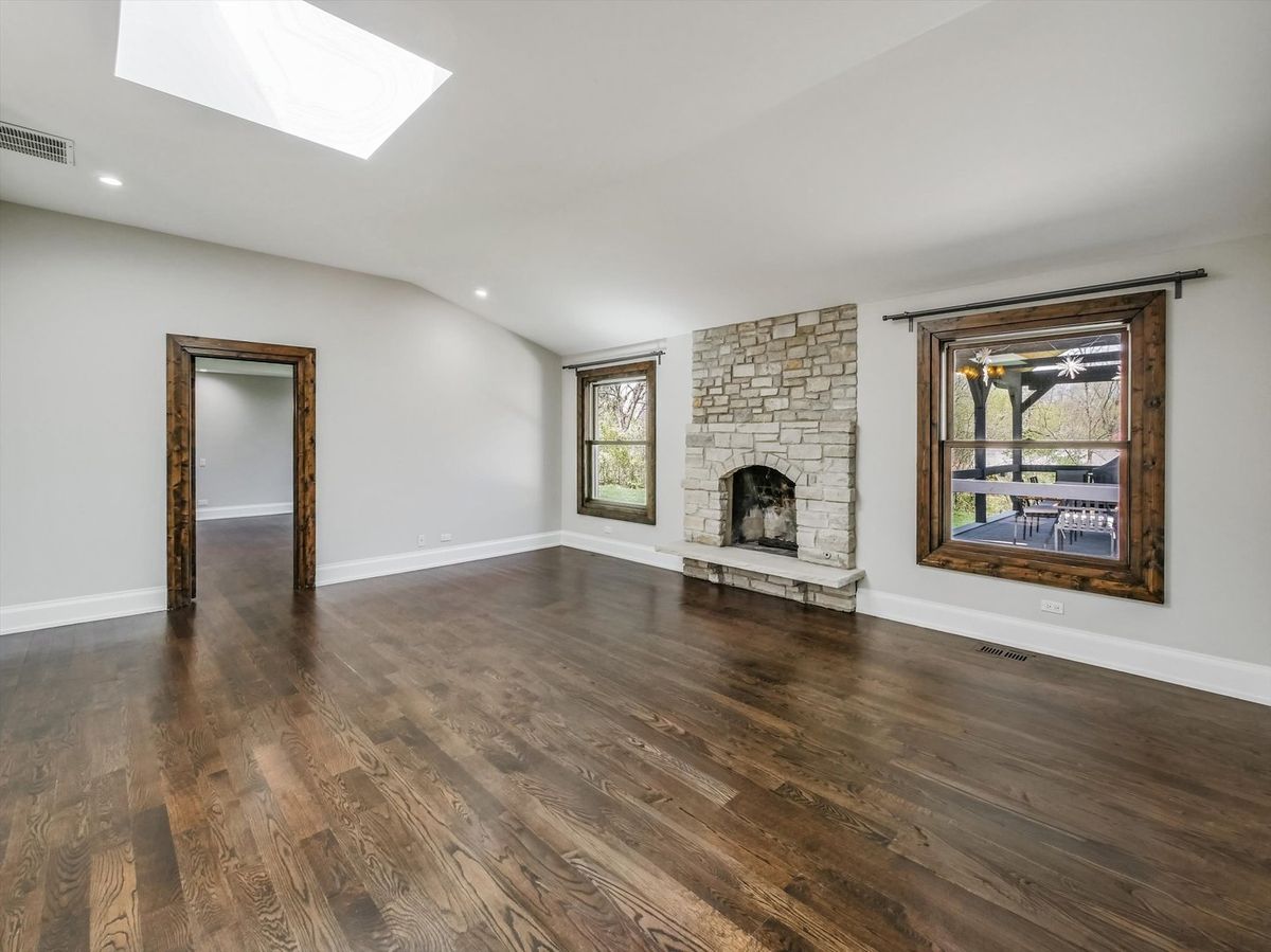 2038 CAMPHILL Circle, Inverness, IL 60067