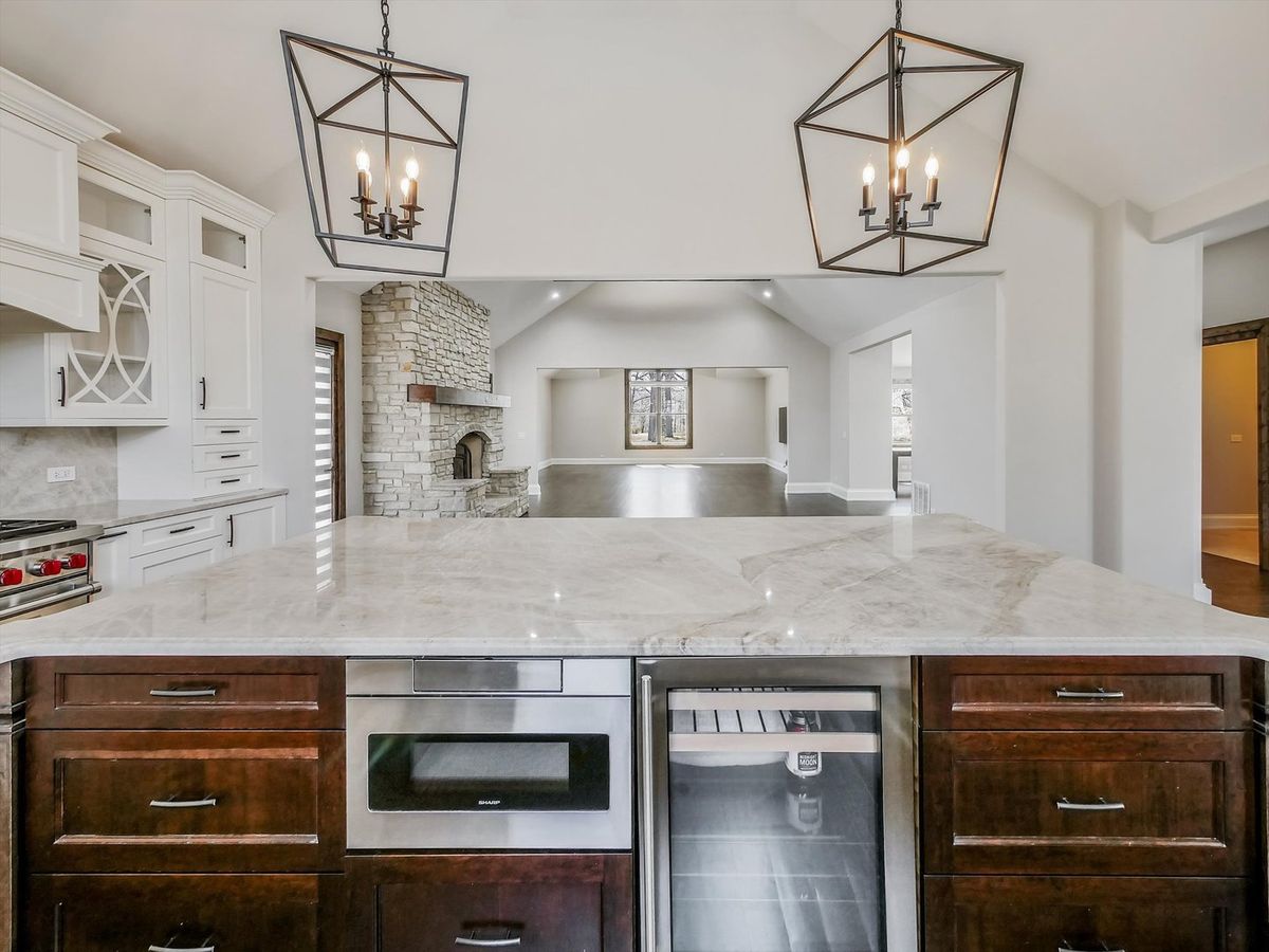 2038 CAMPHILL Circle, Inverness, IL 60067