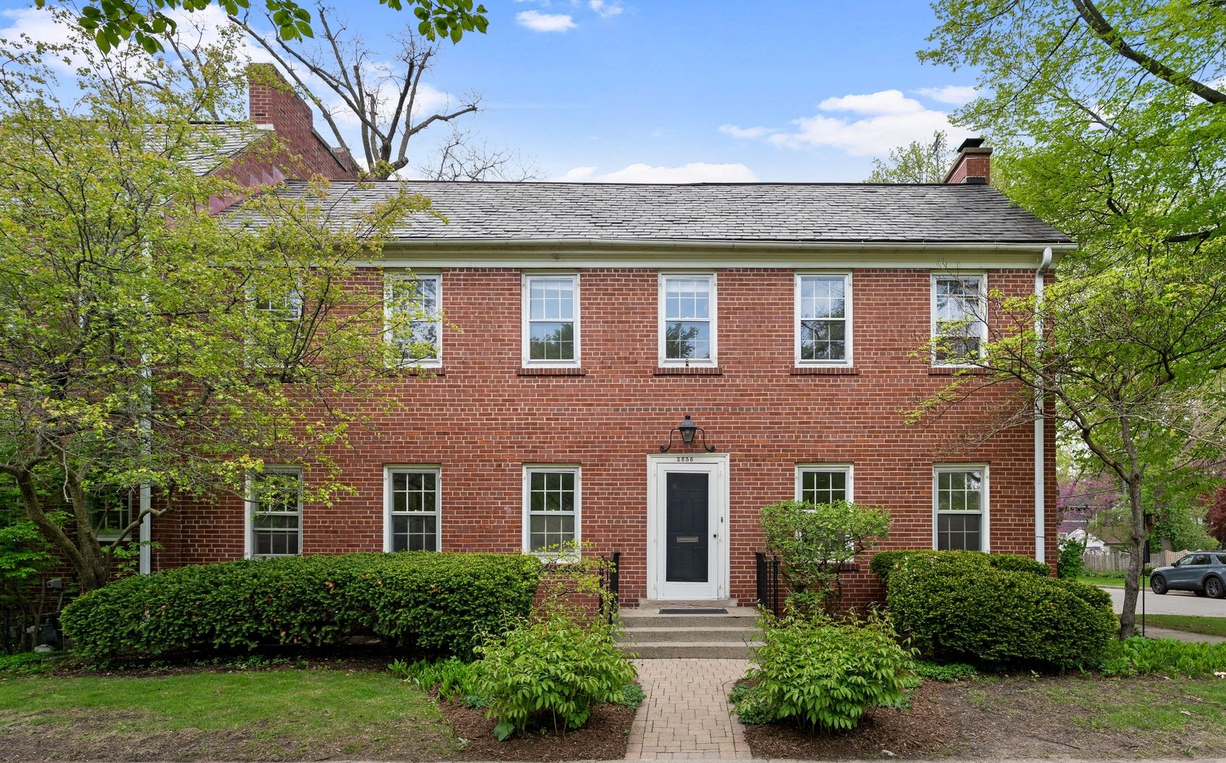 2656 Broadway Avenue — Evanston, IL 60201