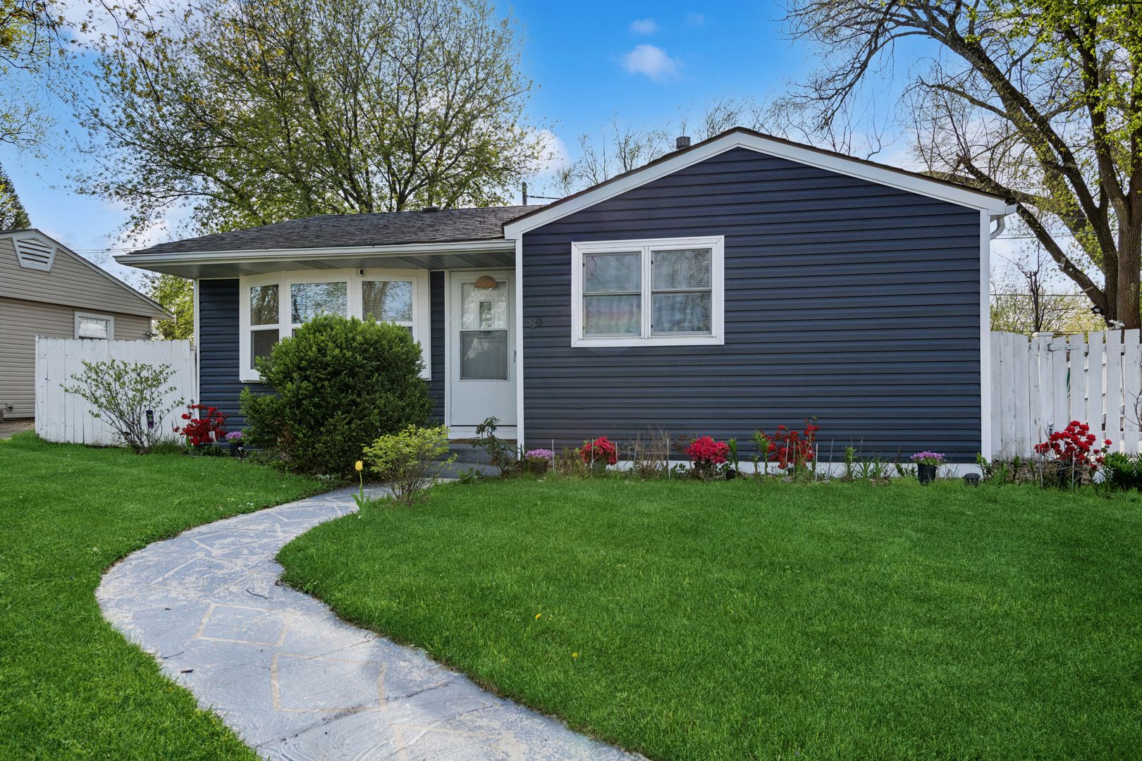 80 Birch Street — Carpentersville, IL 60110