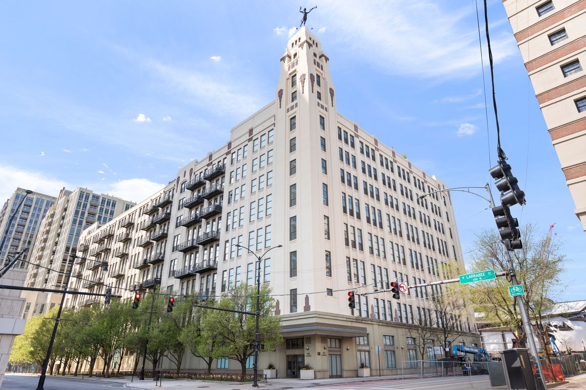 758 Larrabee Street, Chicago, IL 60654