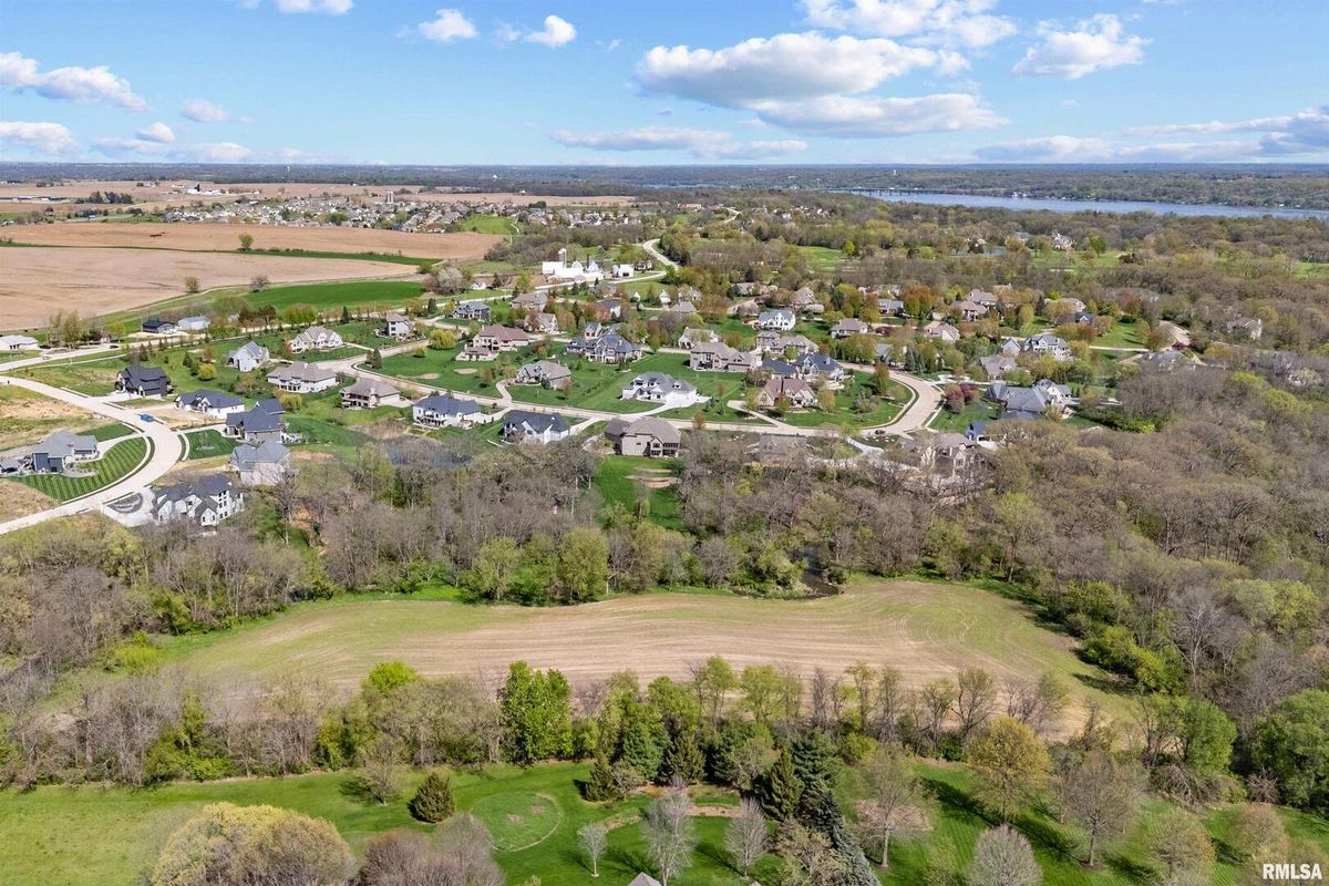 00 195TH Street, Bettendorf, IA 52722