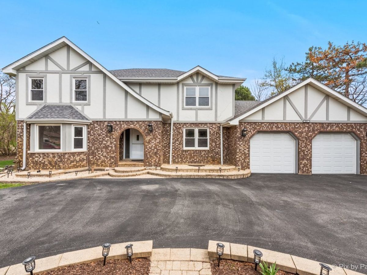 801 Waltz Court, Prospect Heights, IL 60070