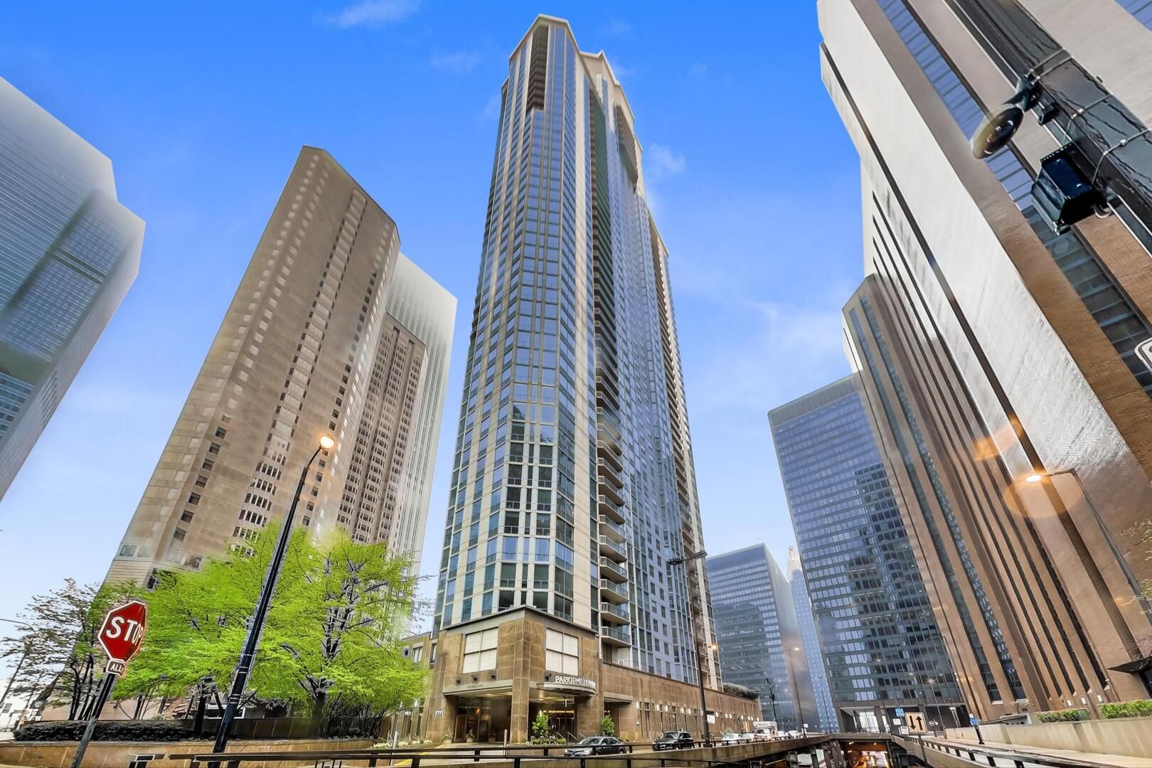 222 N COLUMBUS Drive #2106 — Chicago, IL 60601