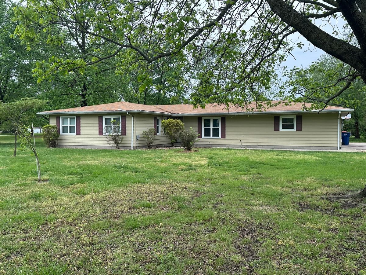 16884 1st South St Street, Logan, IL 62856