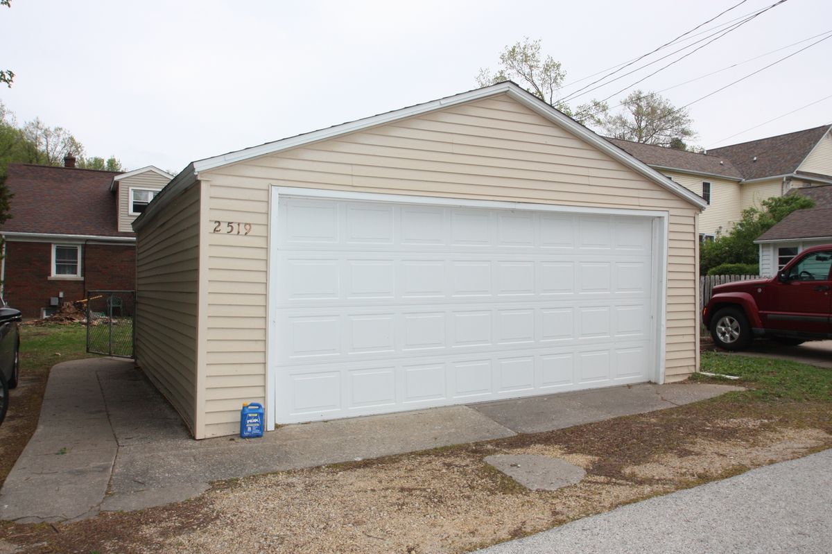 2519 Locust Street, Davenport, IA 52803