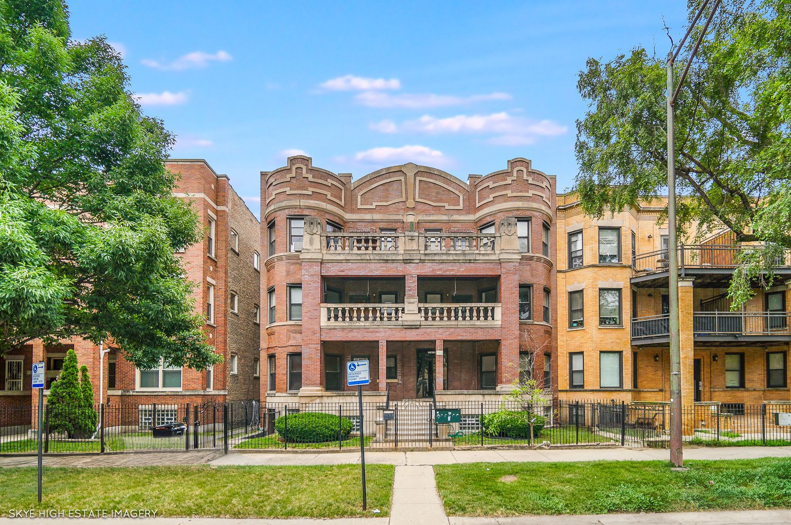 5743 Michigan Avenue — Chicago, IL 60637