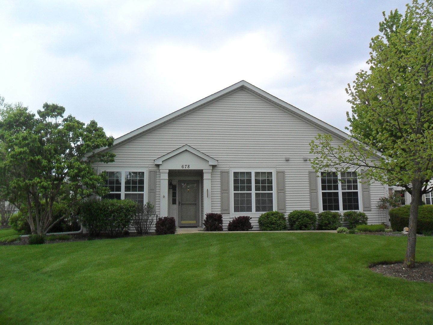 678 Cadillac Circle — Romeoville, IL 60446