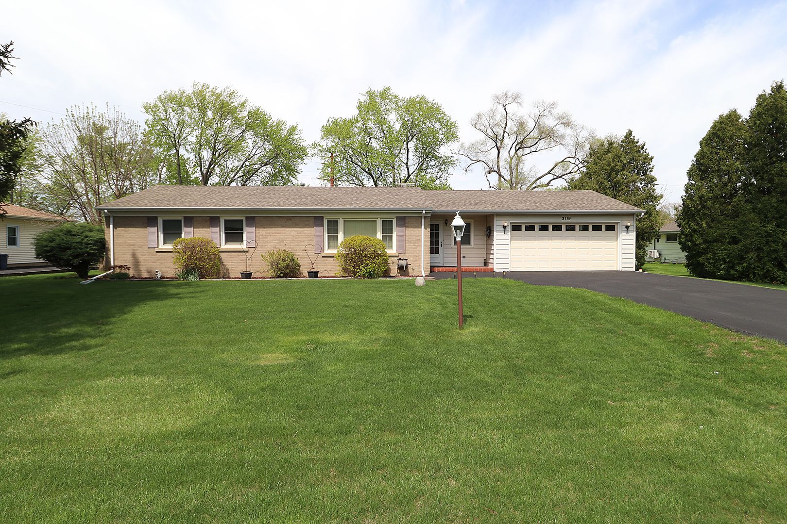 3119 Westgate Lane — Joliet, IL 60435