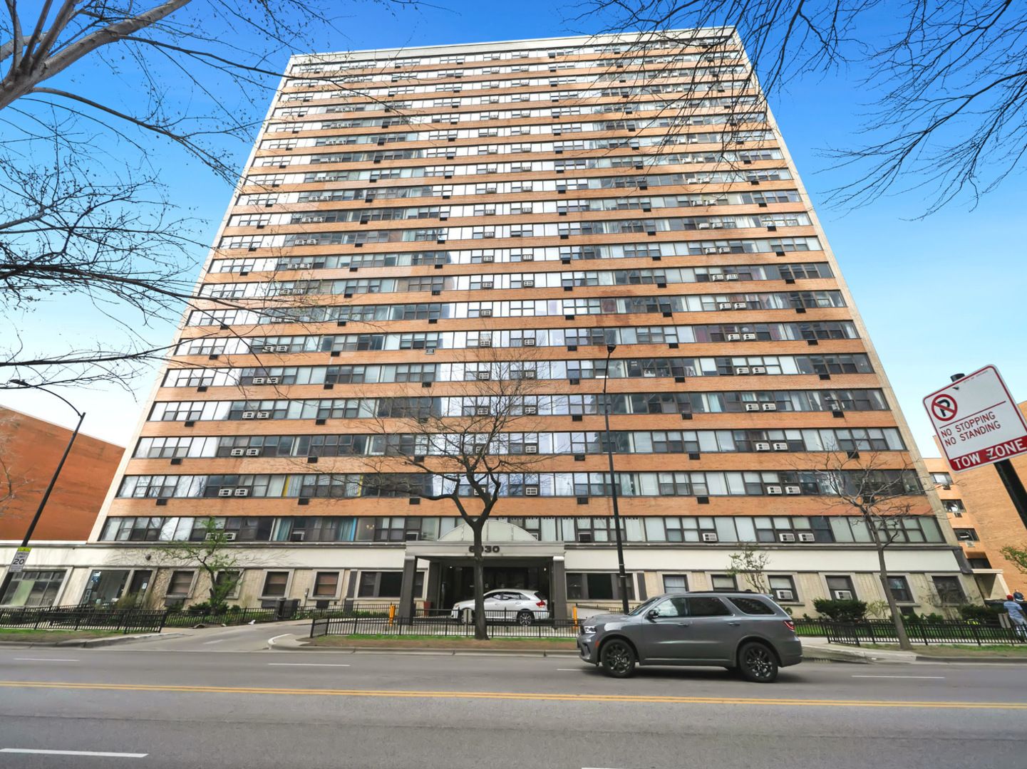 6030 N Sheridan Road #505 — Chicago, IL 60660