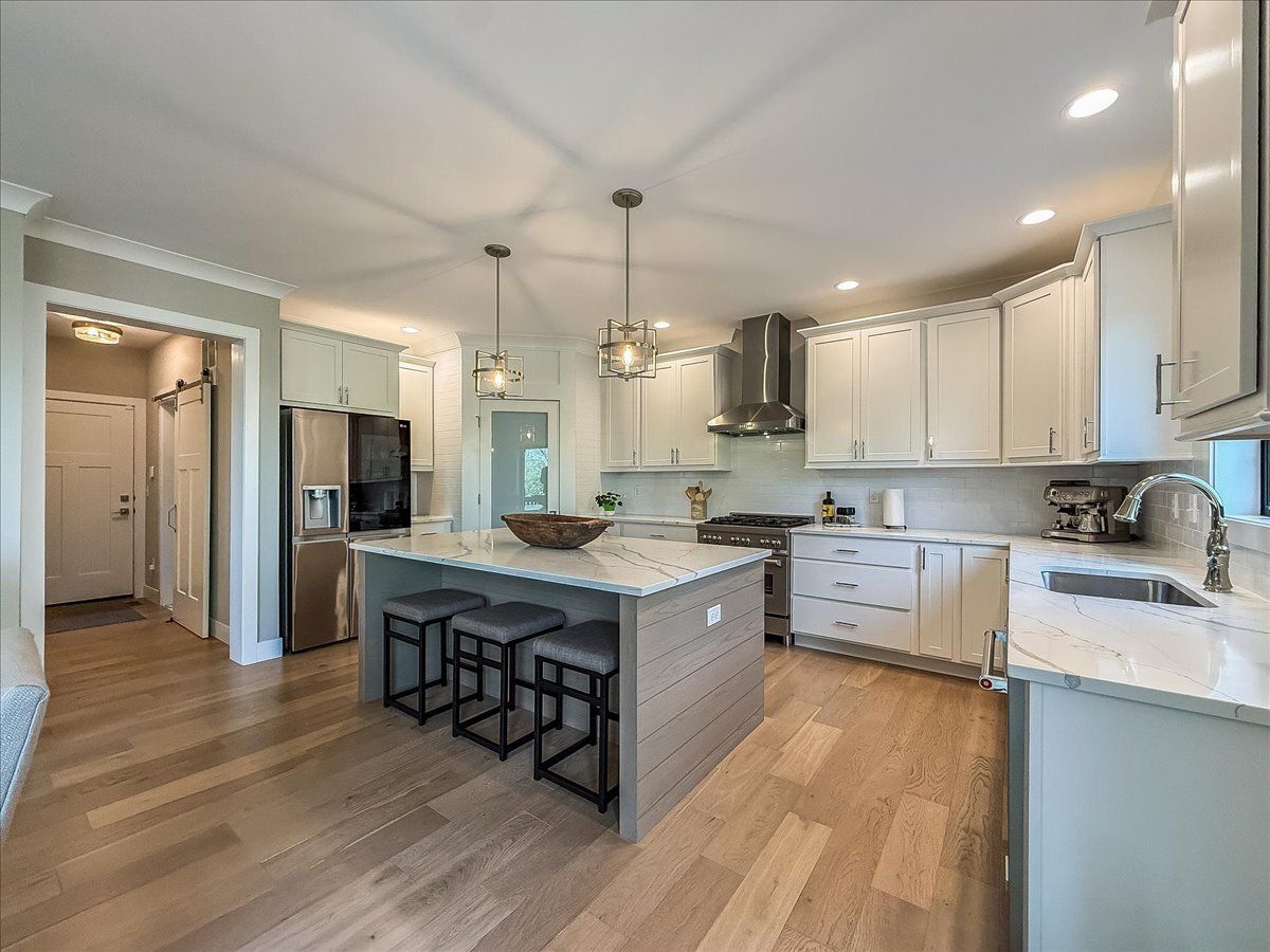 506 Silver Lake Court, Savoy, IL 61874