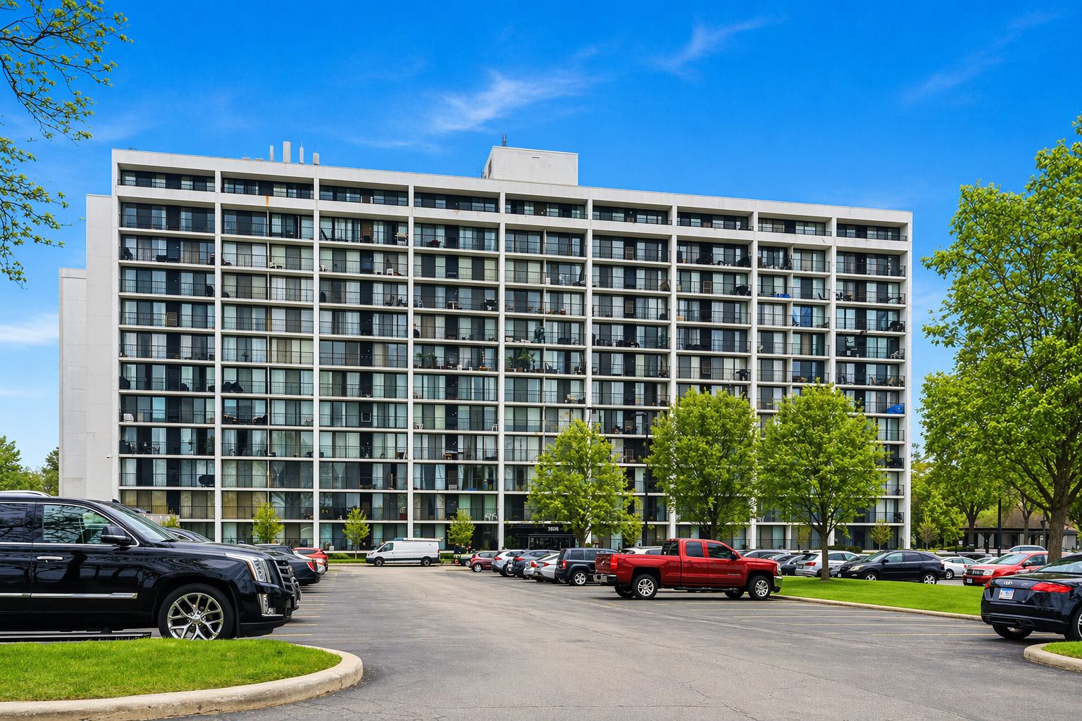 2005 S Finley Road #1102 — Lombard, IL 60148