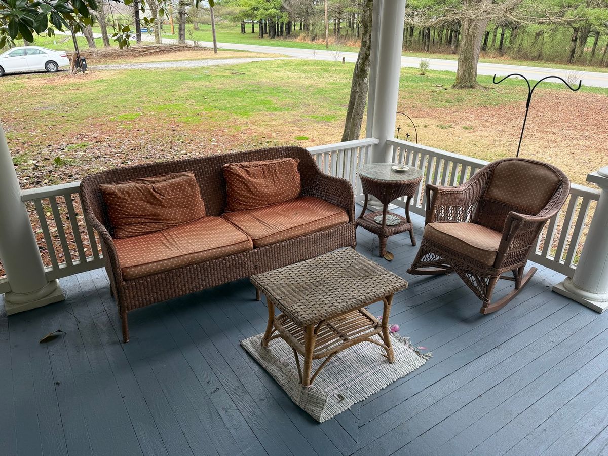 7695 Old Highway 51 N, Cobden, IL 62920