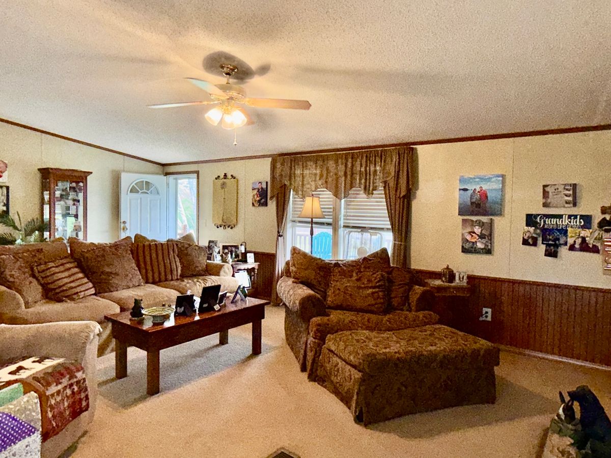 2025 Central Hill Road, Grantsburg, IL 62943