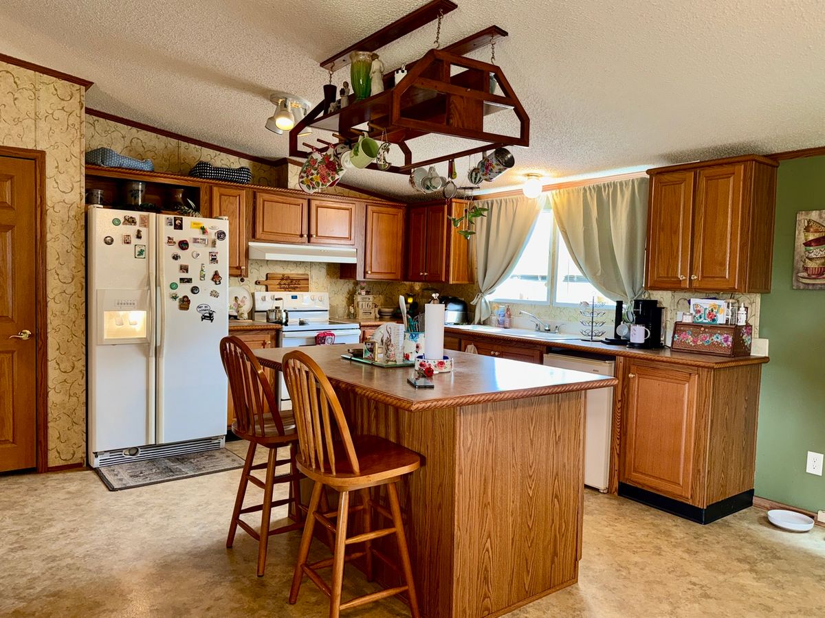 2025 Central Hill Road, Grantsburg, IL 62943