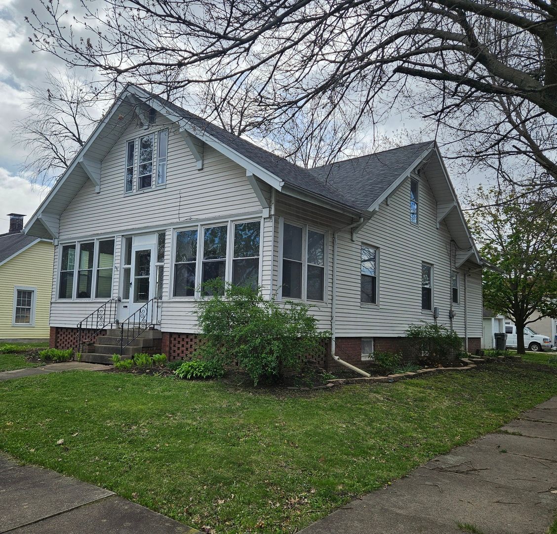 602 NE 2nd Street, Aledo, IL 61231
