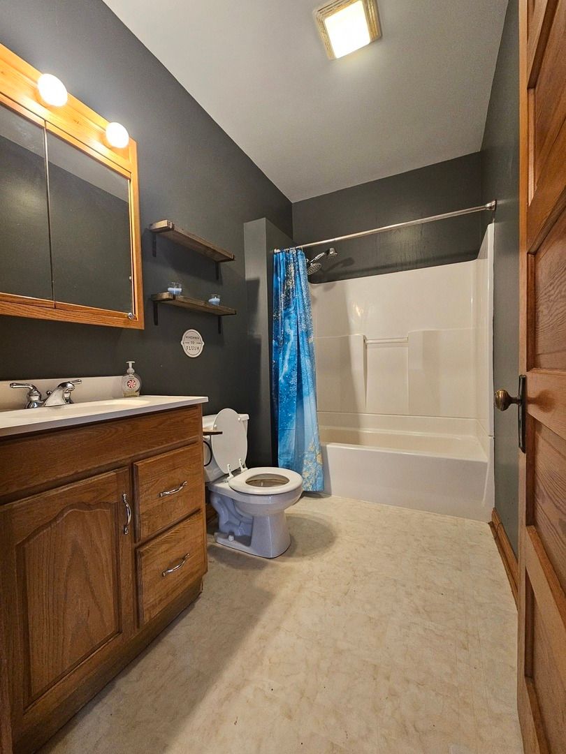 602 NE 2nd Street, Aledo, IL 61231