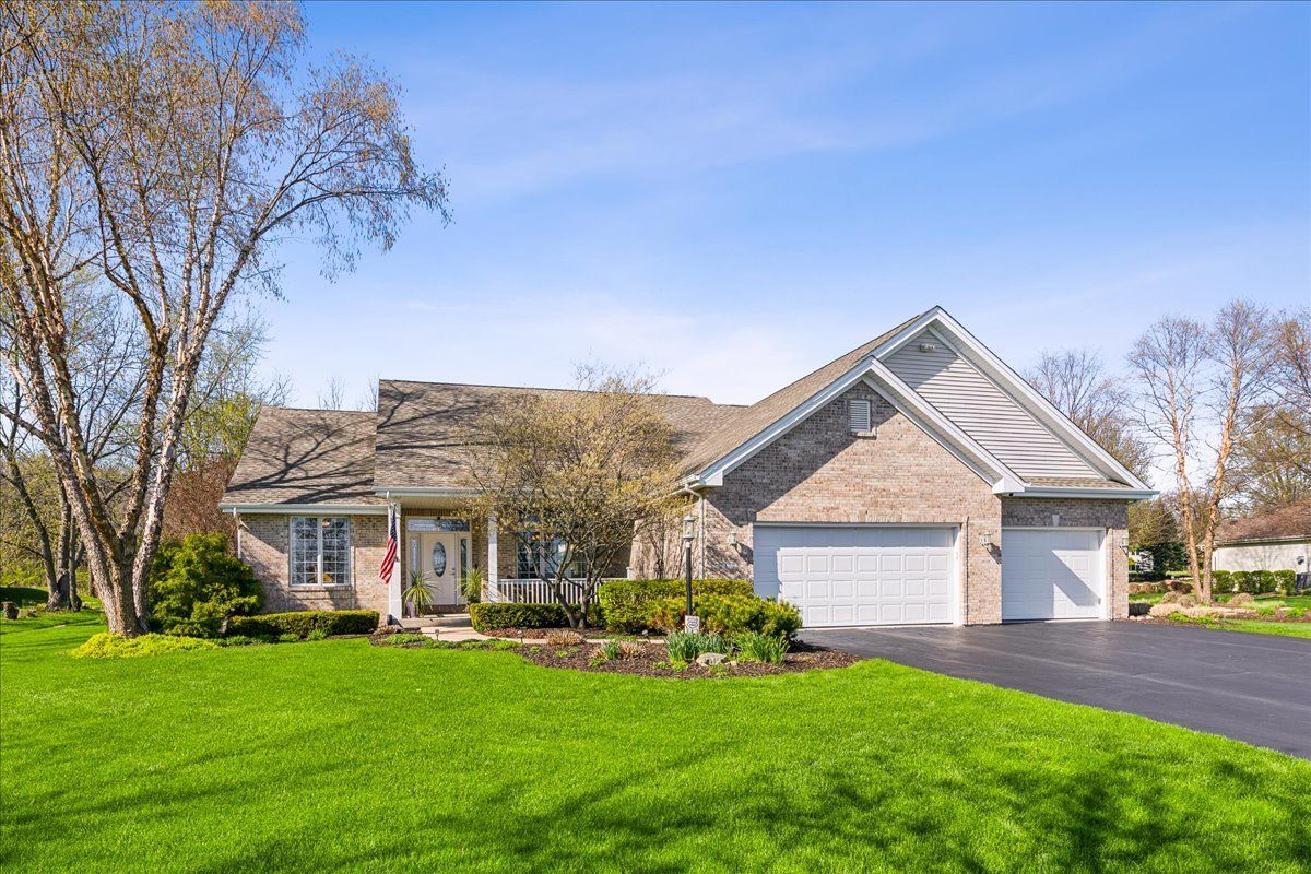 177 Titleist Trail, Poplar Grove, IL 61065