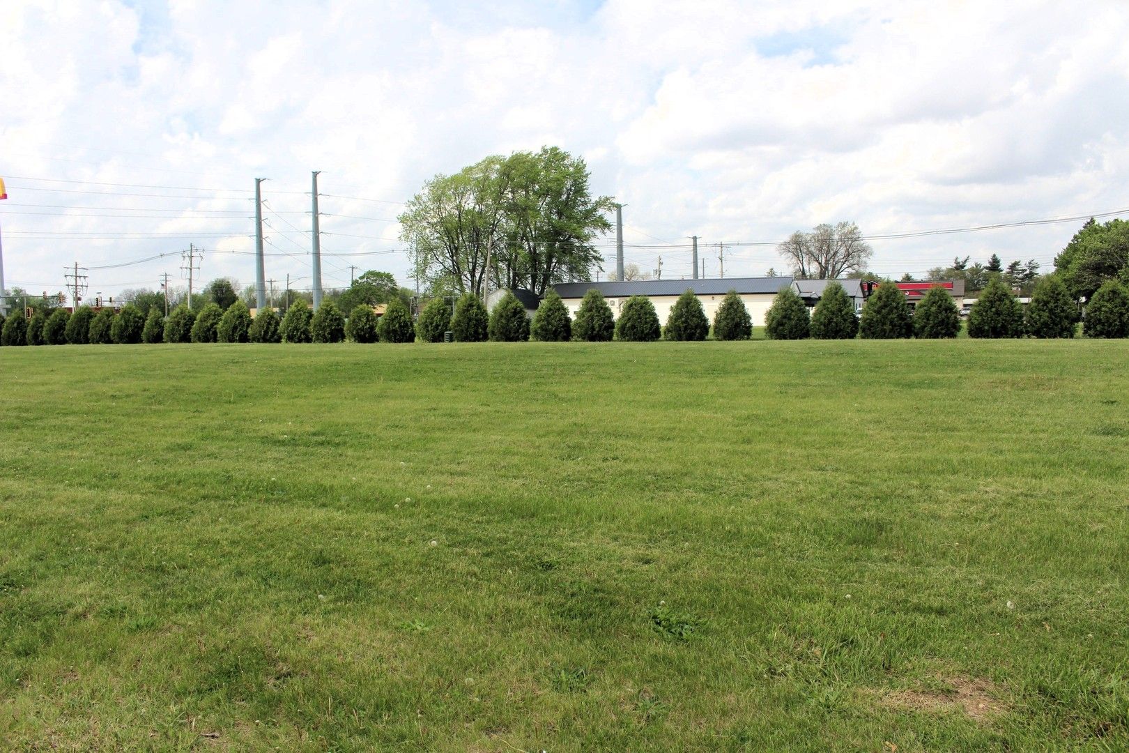 26 Liberty Lane — Clinton, IL 61727