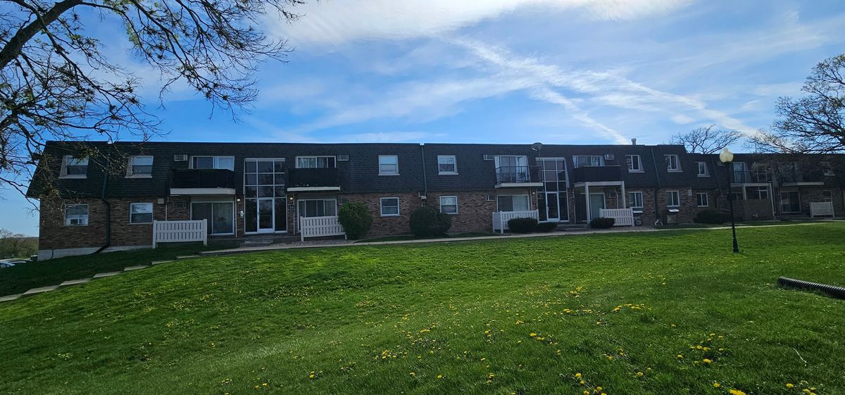 9958 84TH Terrace, Palos Hills, IL 60465