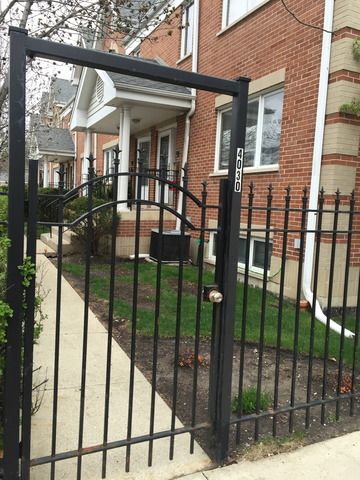 4030 Pulaski Road, Chicago, IL 60641