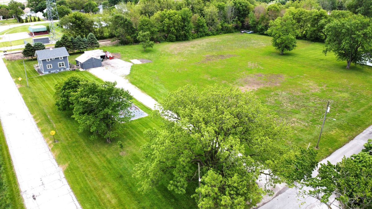 250 W Frontage Street, Sheldon, IL 60966