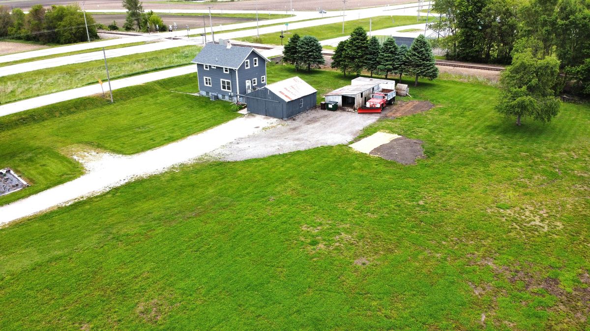 250 W Frontage Street, Sheldon, IL 60966