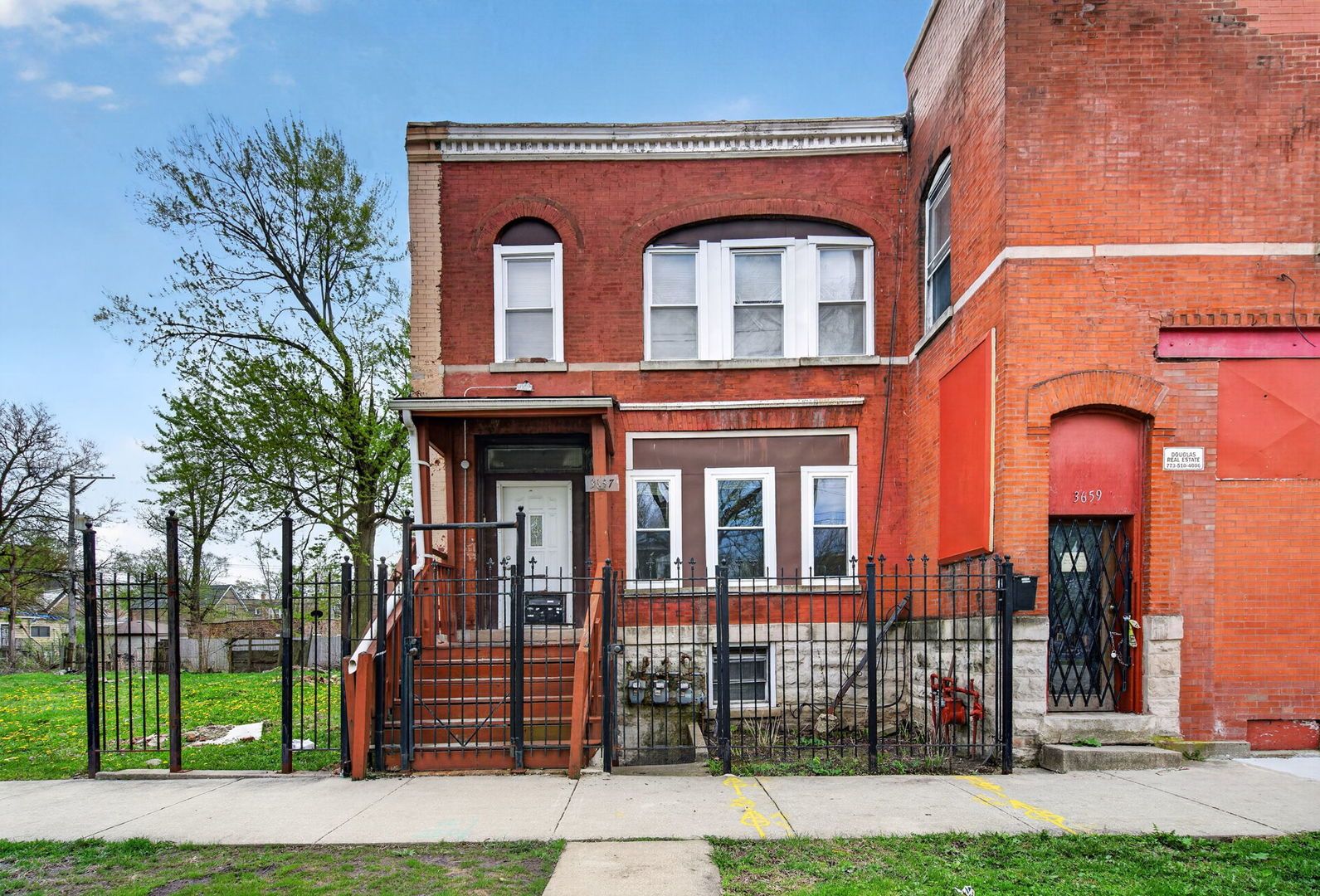 3657 W Ohio Street — Chicago, IL 60624