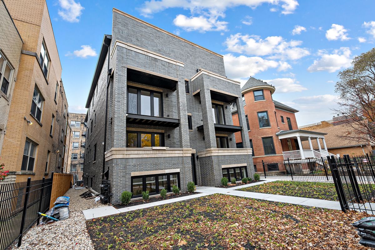 4706 Malden Street, Chicago, IL 60640