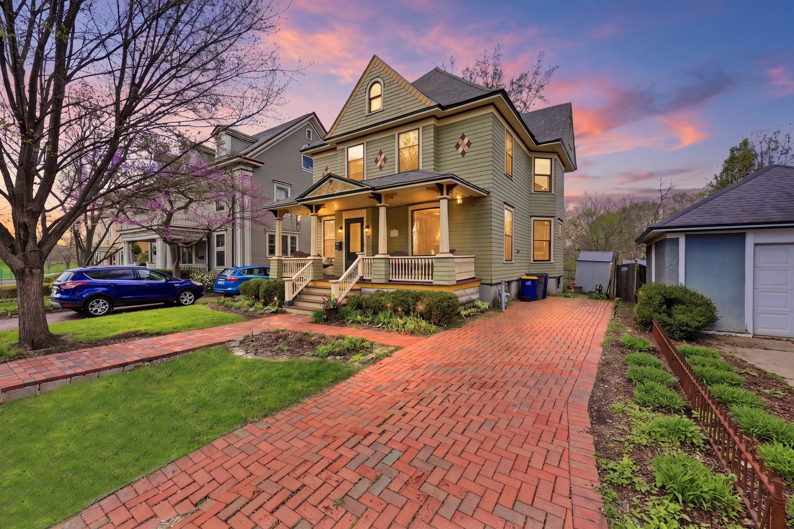 12 Rugby Place — Elgin, IL 60120