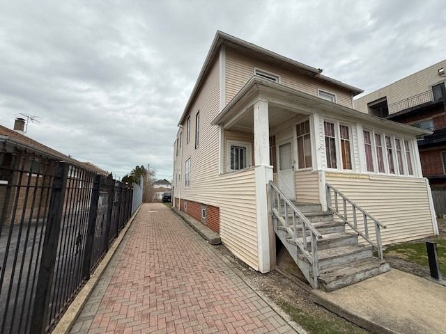 2355 N Newland Avenue — Chicago, IL 60707