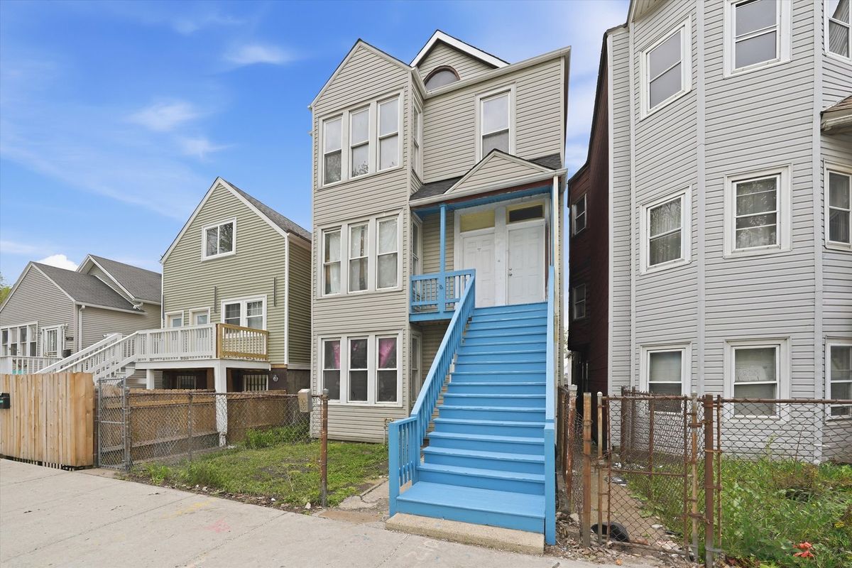 9020 Burley Avenue, Chicago, IL 60617
