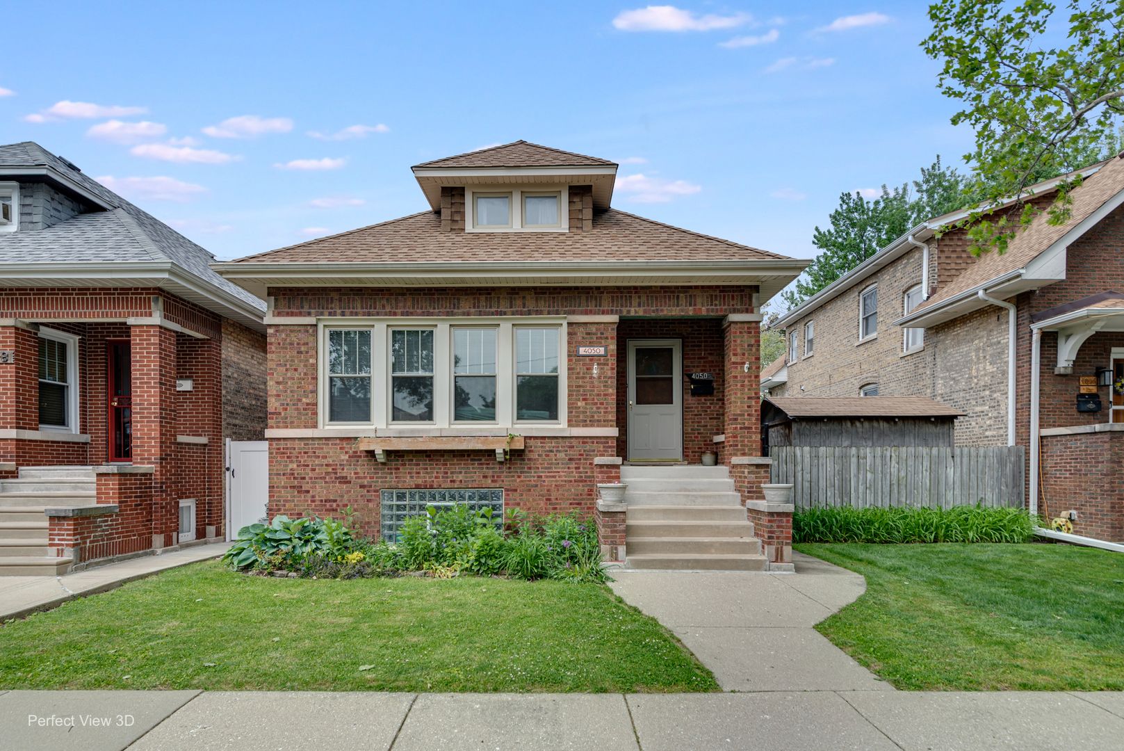4050 N Menard Avenue — Chicago, IL 60634