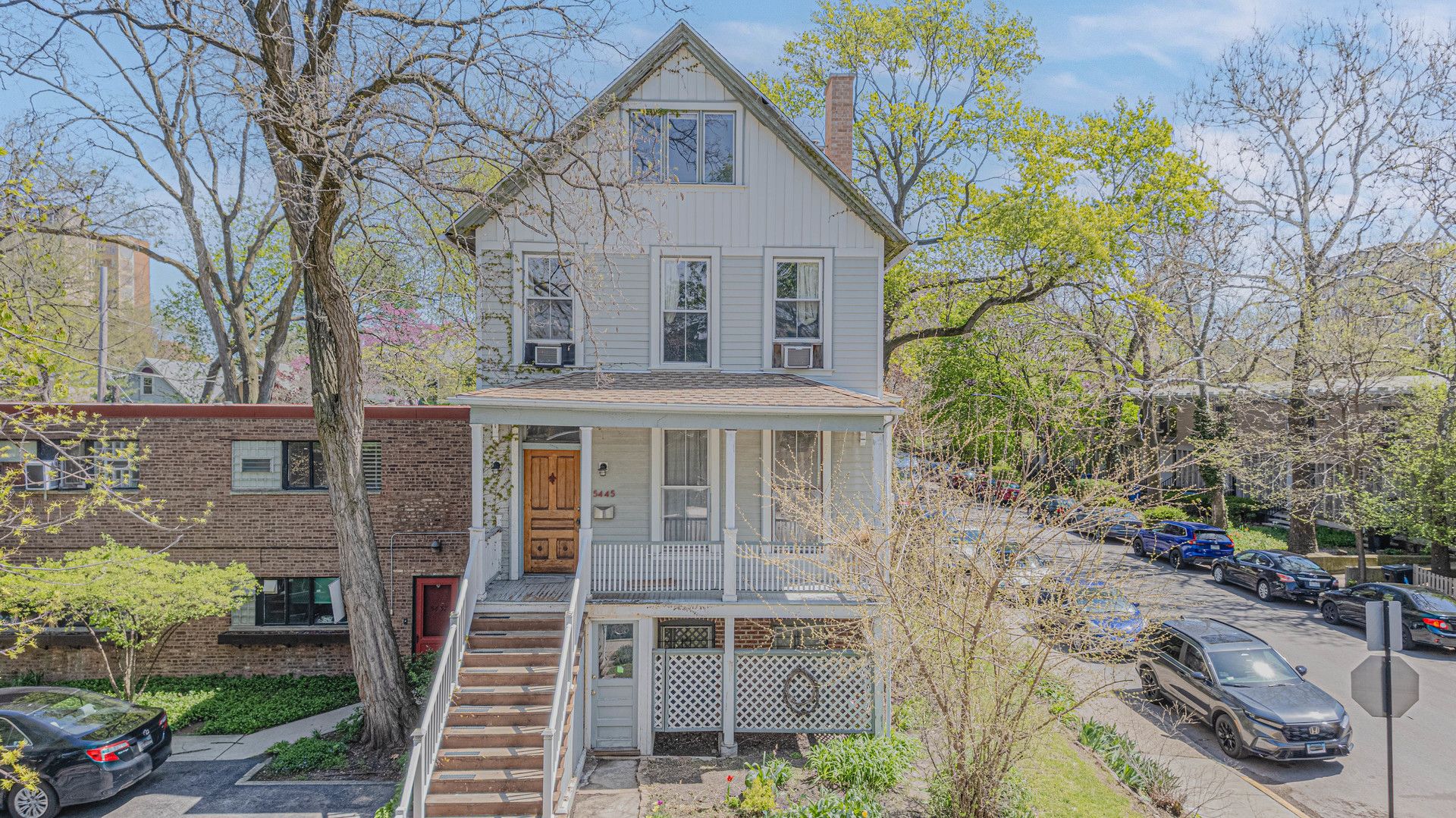 5445 S Dorchester Avenue — Chicago, IL 60615