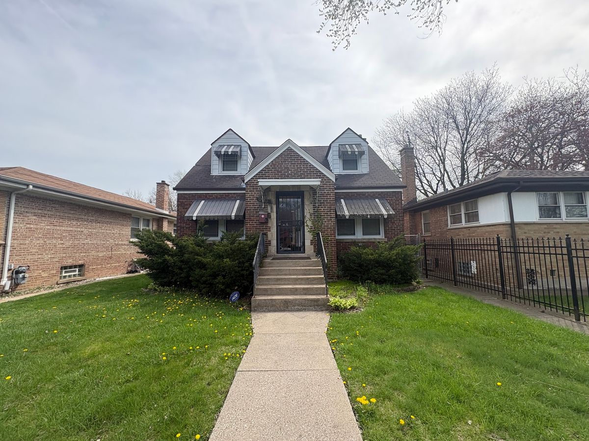 12553 LOWE Street, Chicago, IL 60628