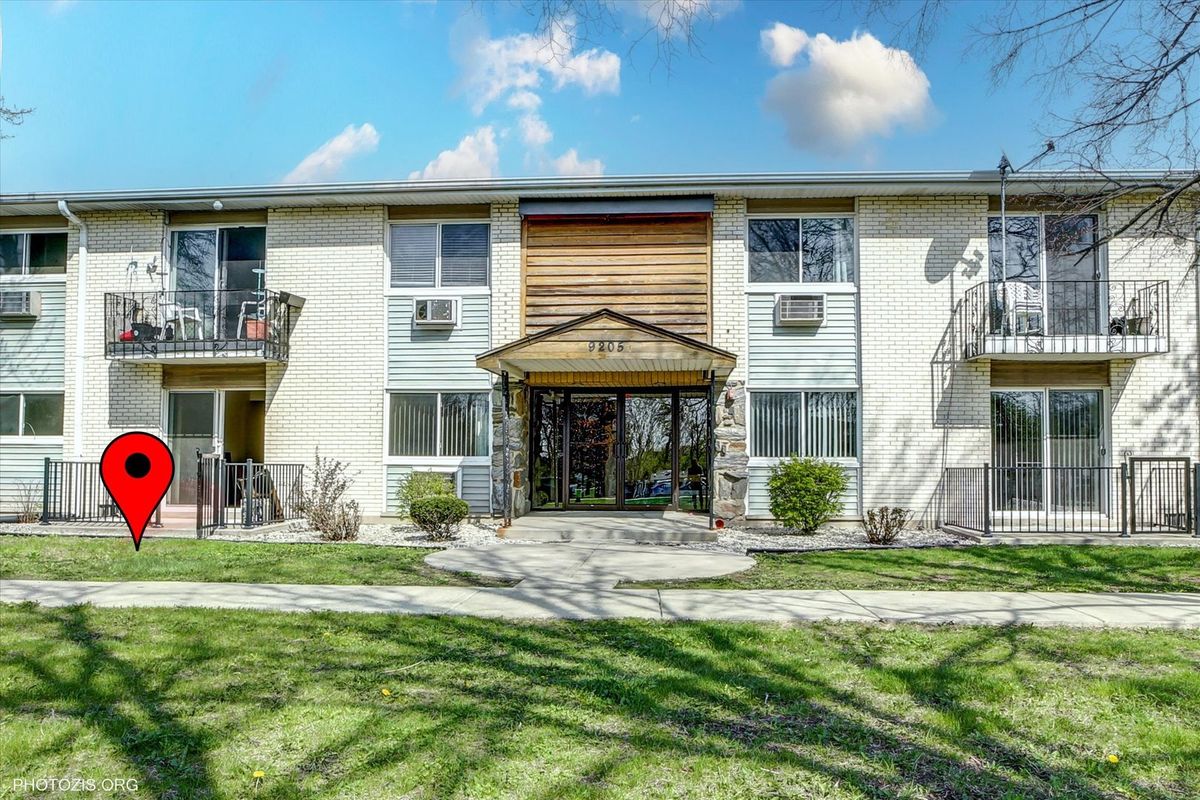 9205 Potter Road, Des Plaines, IL 60016