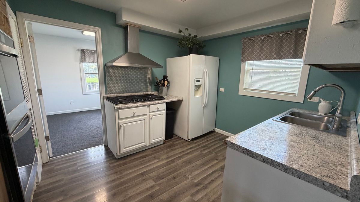 24034 2900 East Road, Emington, IL 60934