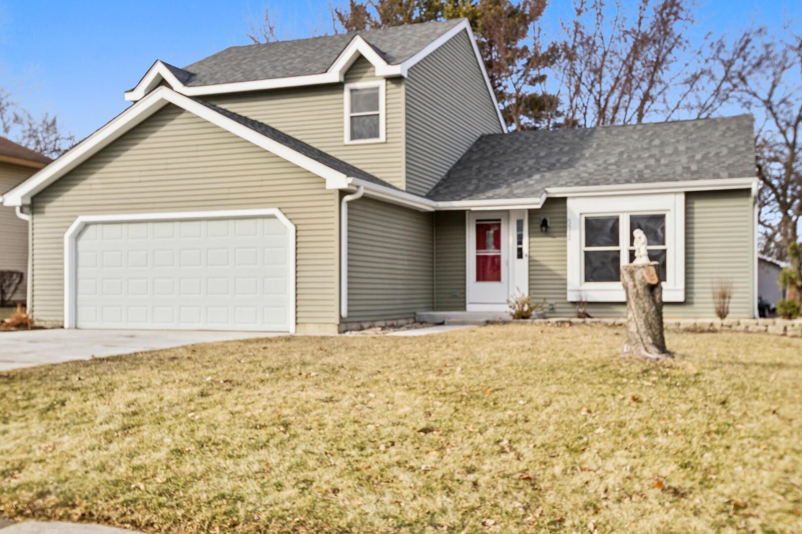 5512 Abbey Drive — McHenry, IL 60050