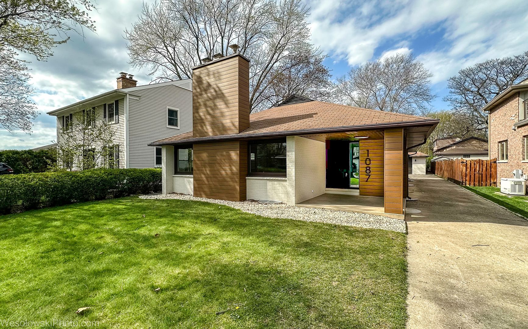 1087 Andean Place — Highland Park, IL 60035