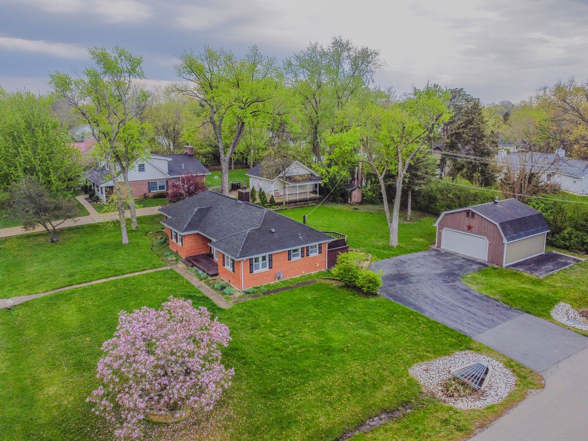 5536 Howard Avenue, La Grange Highlands, IL 60525