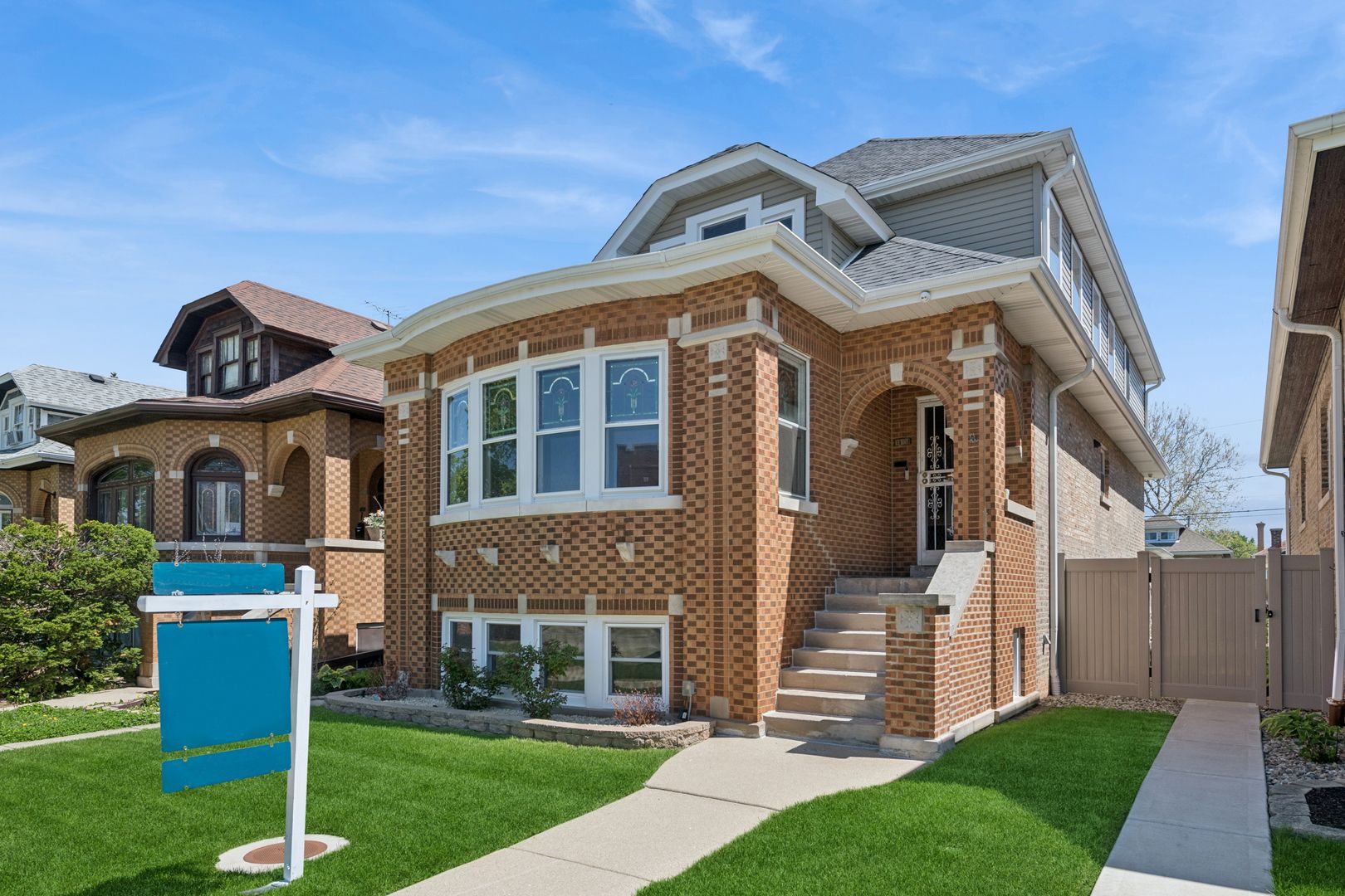1915 Home Avenue — Berwyn, IL 60402